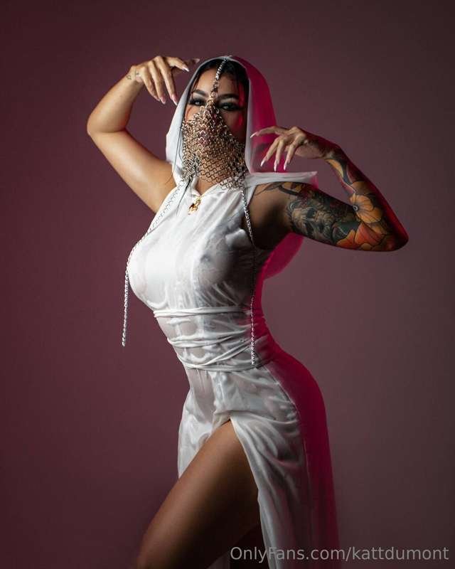 Katt Dumont #yVmmu7y7
