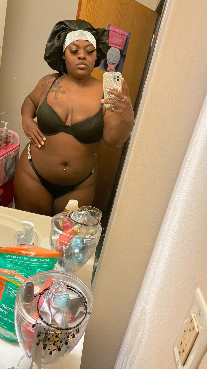 Milwaukee thot @bonita.victoriaaa #2Yrpg7b3