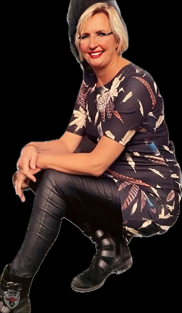 Leather slut caught #AIjG7YFr