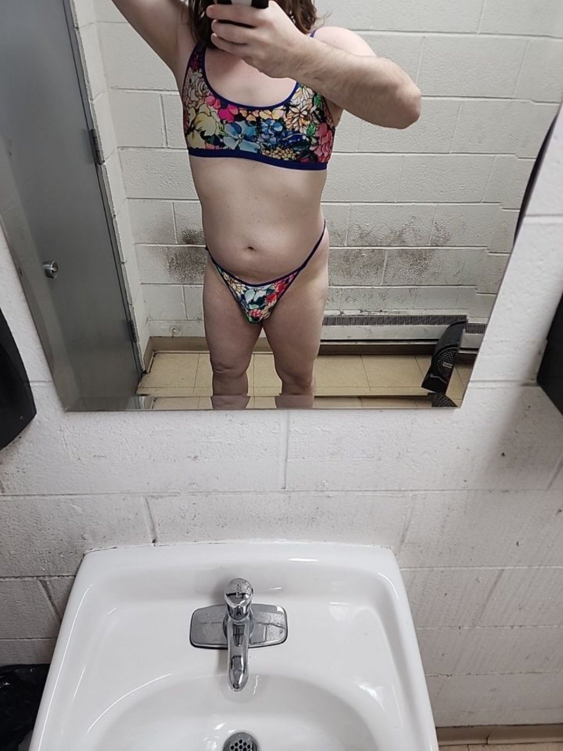 US sissy faggot wants to be a cumdump for men. Kik: lacypantyboi / Reddit: traverse_timeNspace #dZFZ2MV7