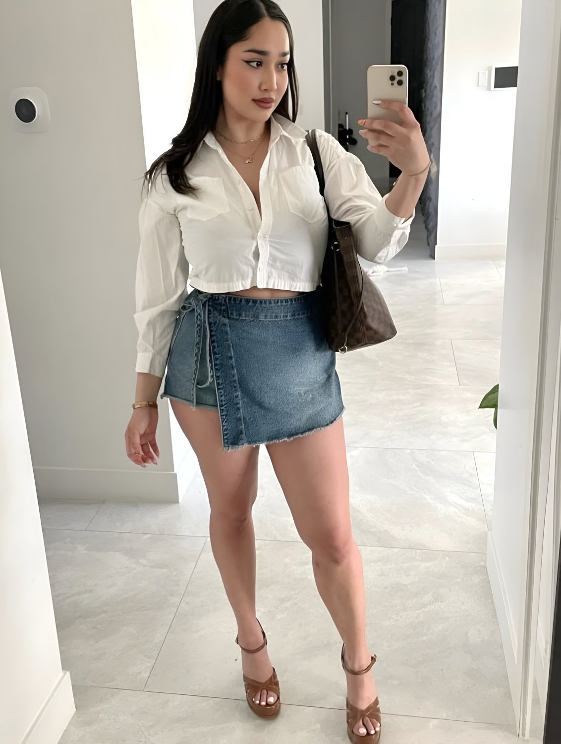 She has the true definition of mommy milkers. Cum tribute & cover this THICK , HUGE tits latina slut #pNqeBqRZ